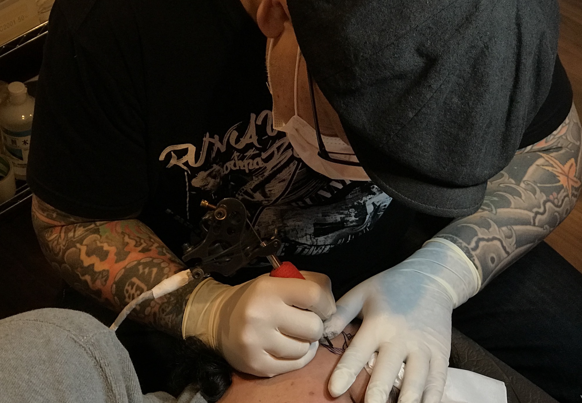 タトゥー 刺青の痛み 彫師が語る都市伝説と痛み対策 Good Times Ink 大阪 アメ村のタトゥースタジオ 刺青 Tattoo Shop