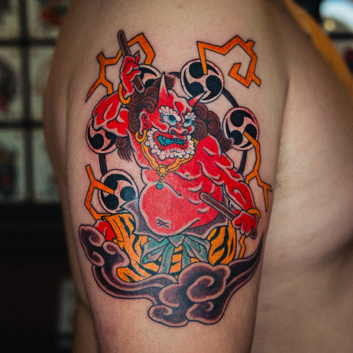 和彫りの雷神 - GOOD TIMES INK